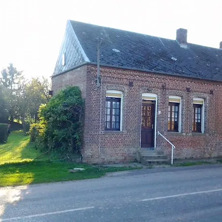 Maison De Charme à Avec Jardin Clôturé Et Cheminée *