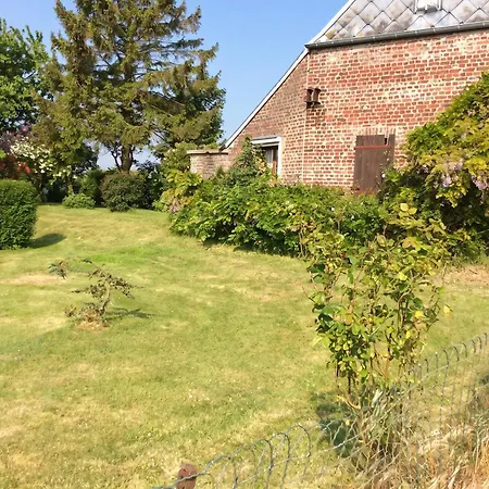 Casa de Férias Maison De Charme à Avec Jardin Clôturé Et Cheminée